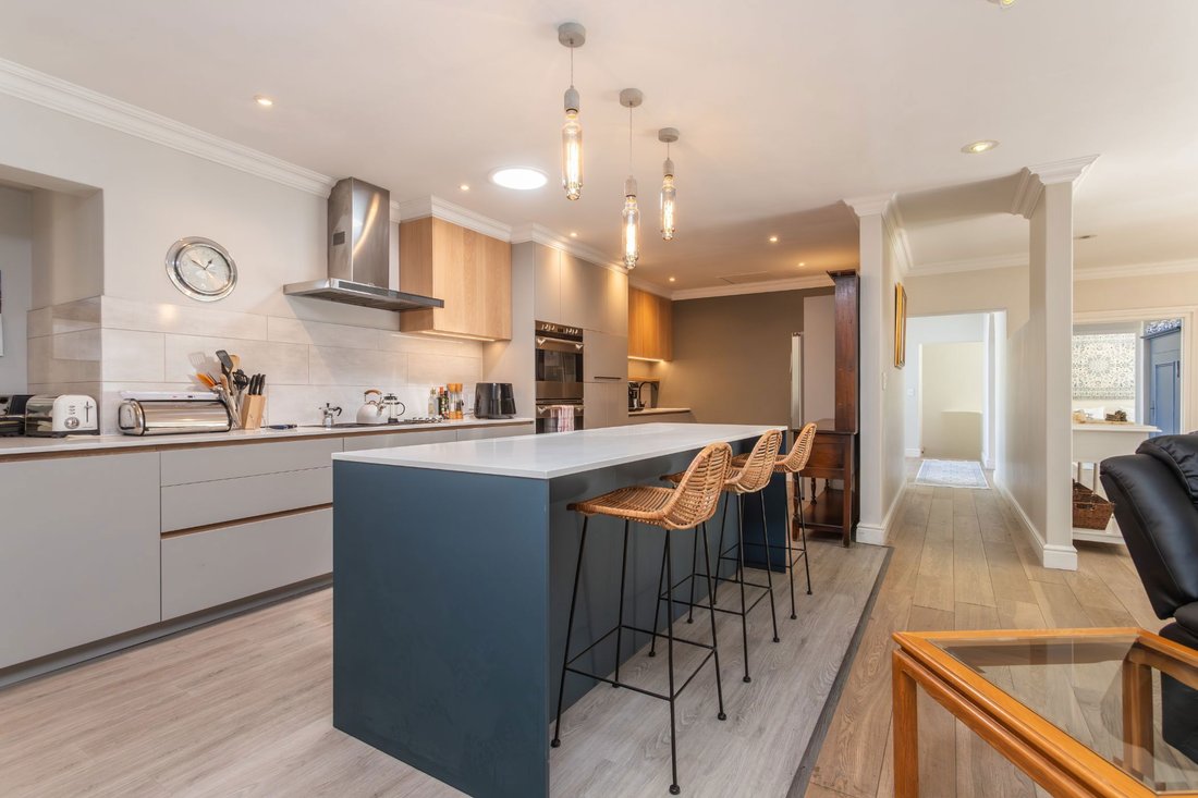 Majestic 7 Bedroom Home With A In Cape Town, Western Cape, South Africa