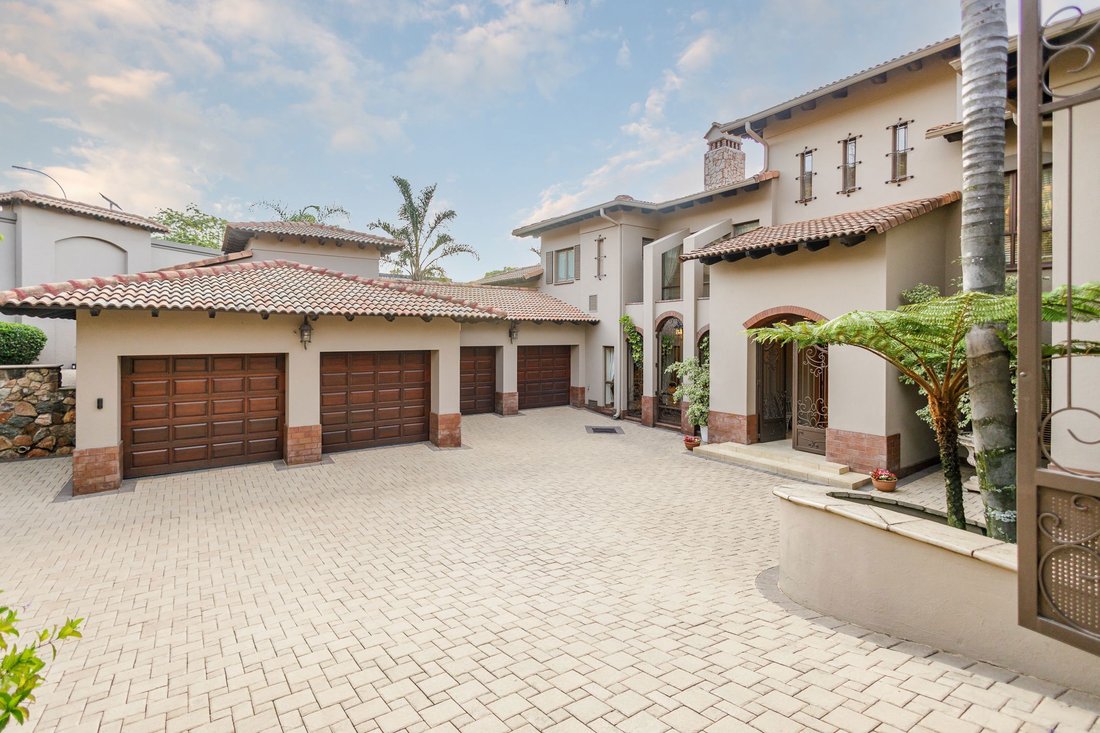 House in Bedfordview, Gauteng, South Africa 2 - 14839232