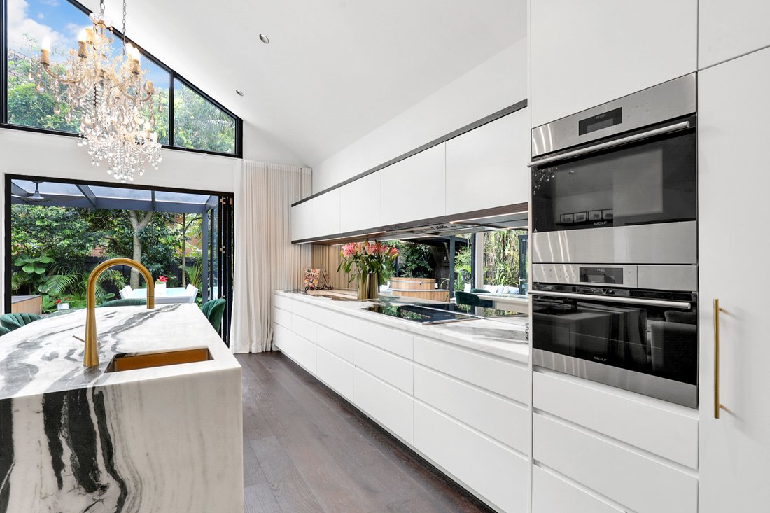 27 Simpson Street, Bondi Beach In Sydney, New South Wales, Australia