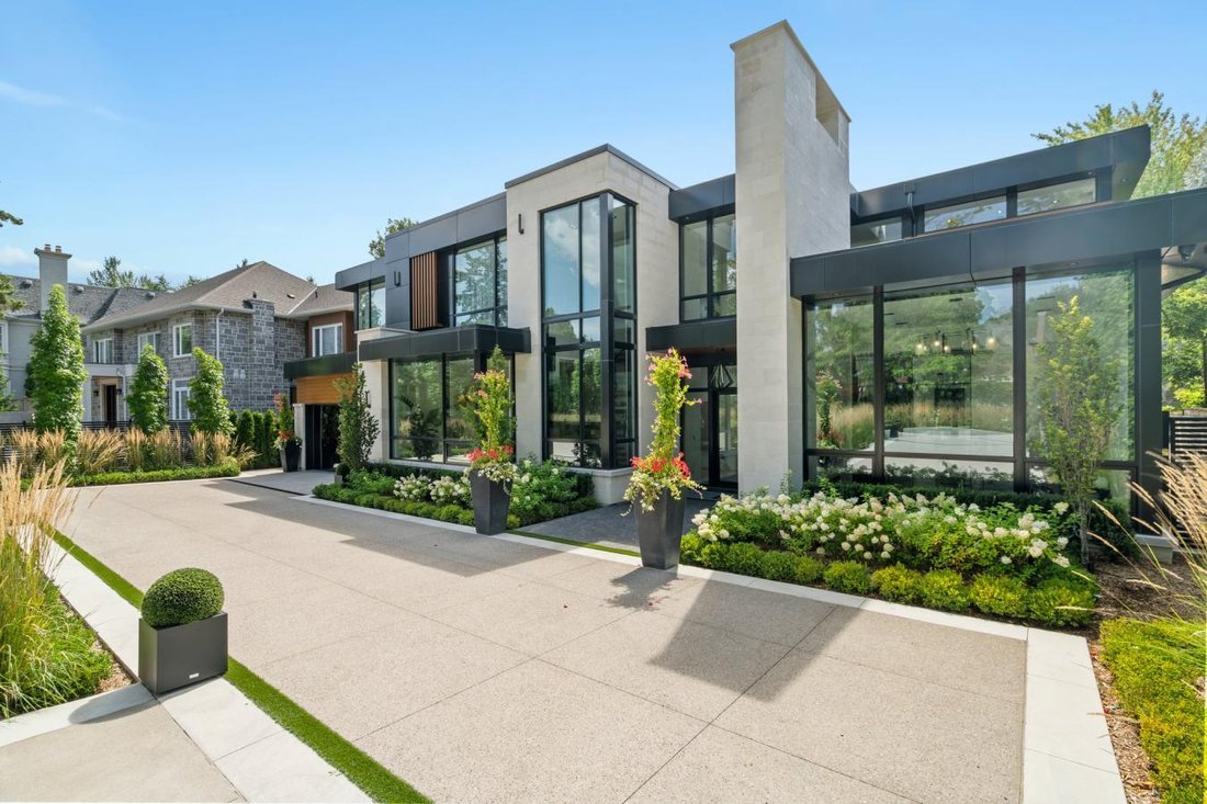 A Modern Masterpeice On Elgin In Markham, Ontario, Canada For Sale