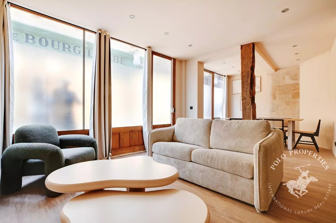 Commercial Premises With Hotel In Paris, île De France, France For Sale