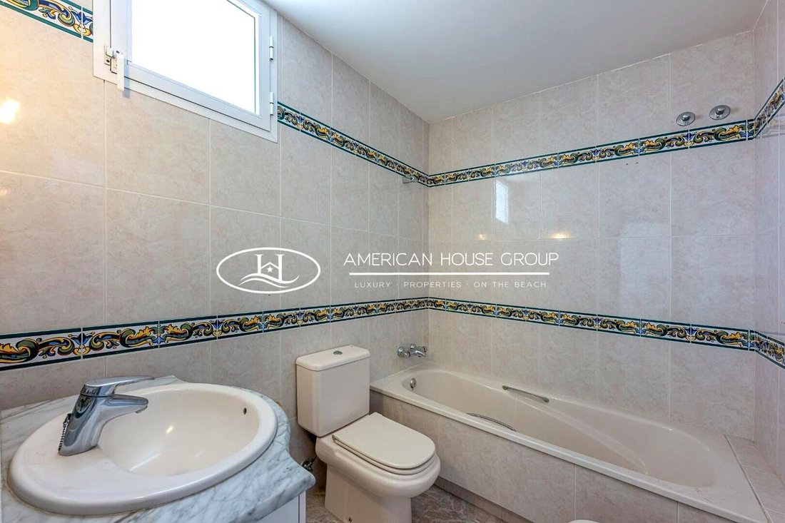 Apartment in Marbella, Andalusia, Spain 5 - 14835315