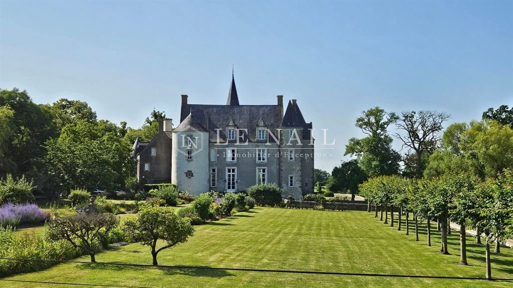 Magnificent 15th And 19th C. In Fresnay Sur Sarthe, Pays De La Loire
