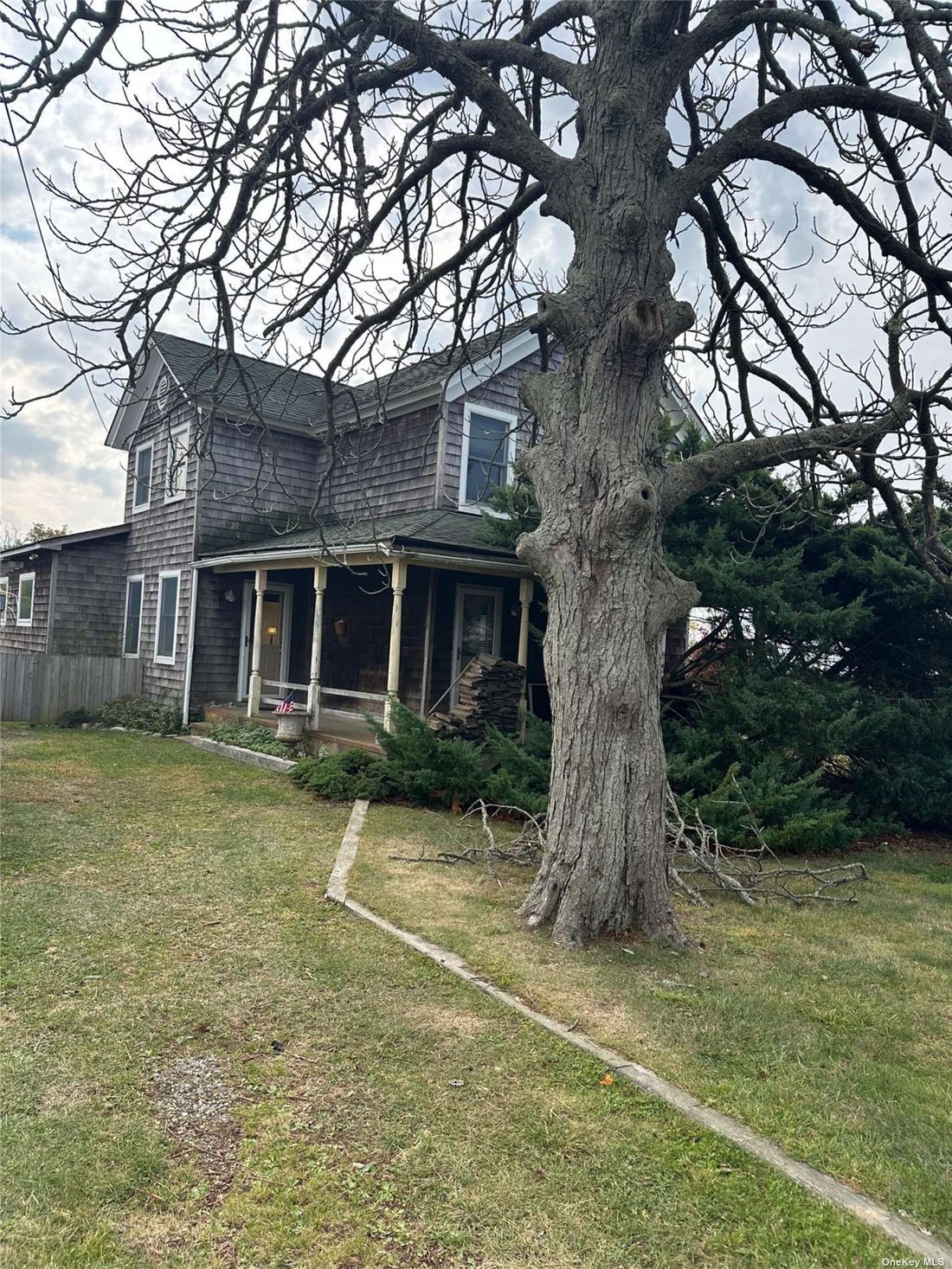 House Patchogue In East Patchogue, New York, United States For Sale