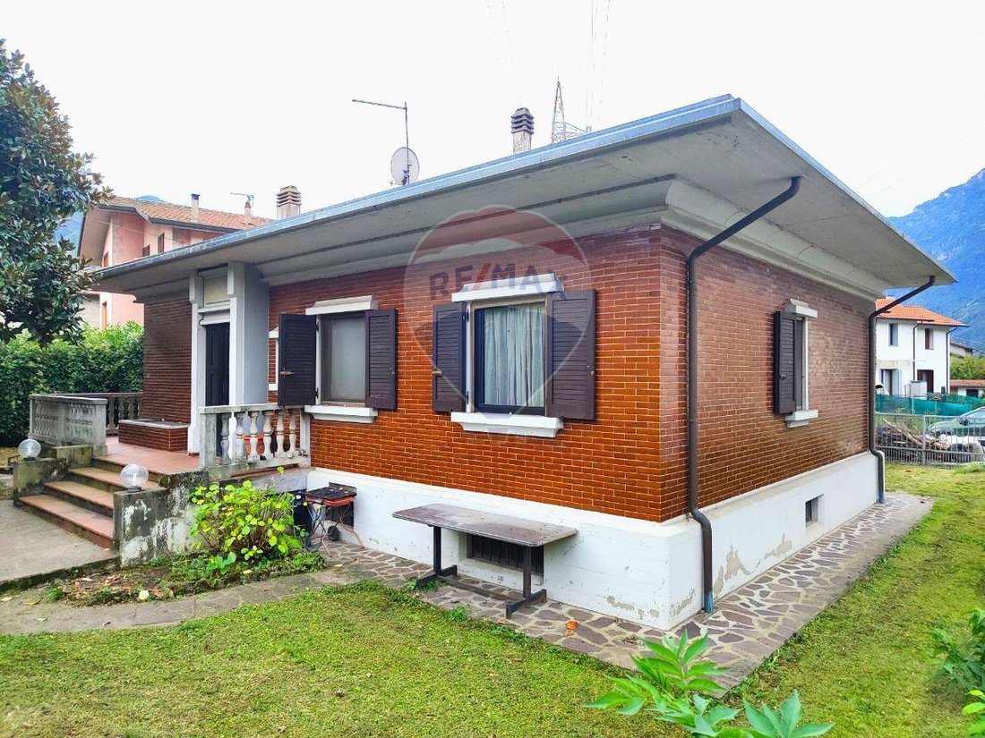 Casa Indipendente In Vendita A Esine In Esine, Lombardy, Italy For Sale