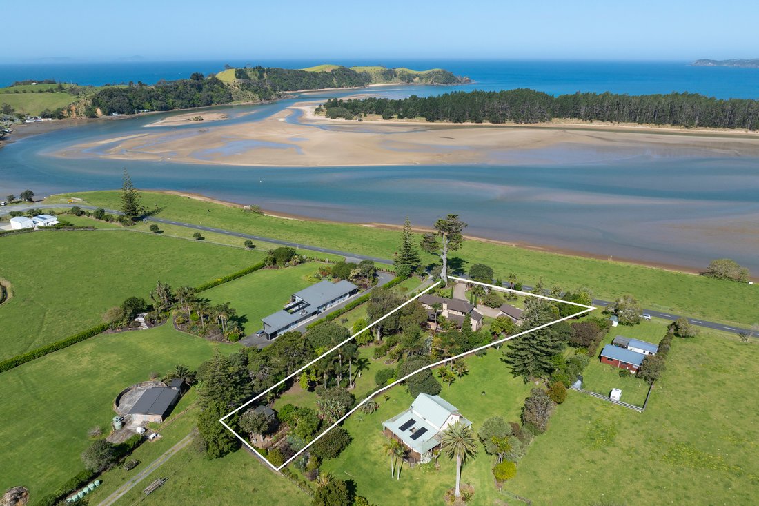 Hikurangi, Northland, New Zealand 5 - 14839037