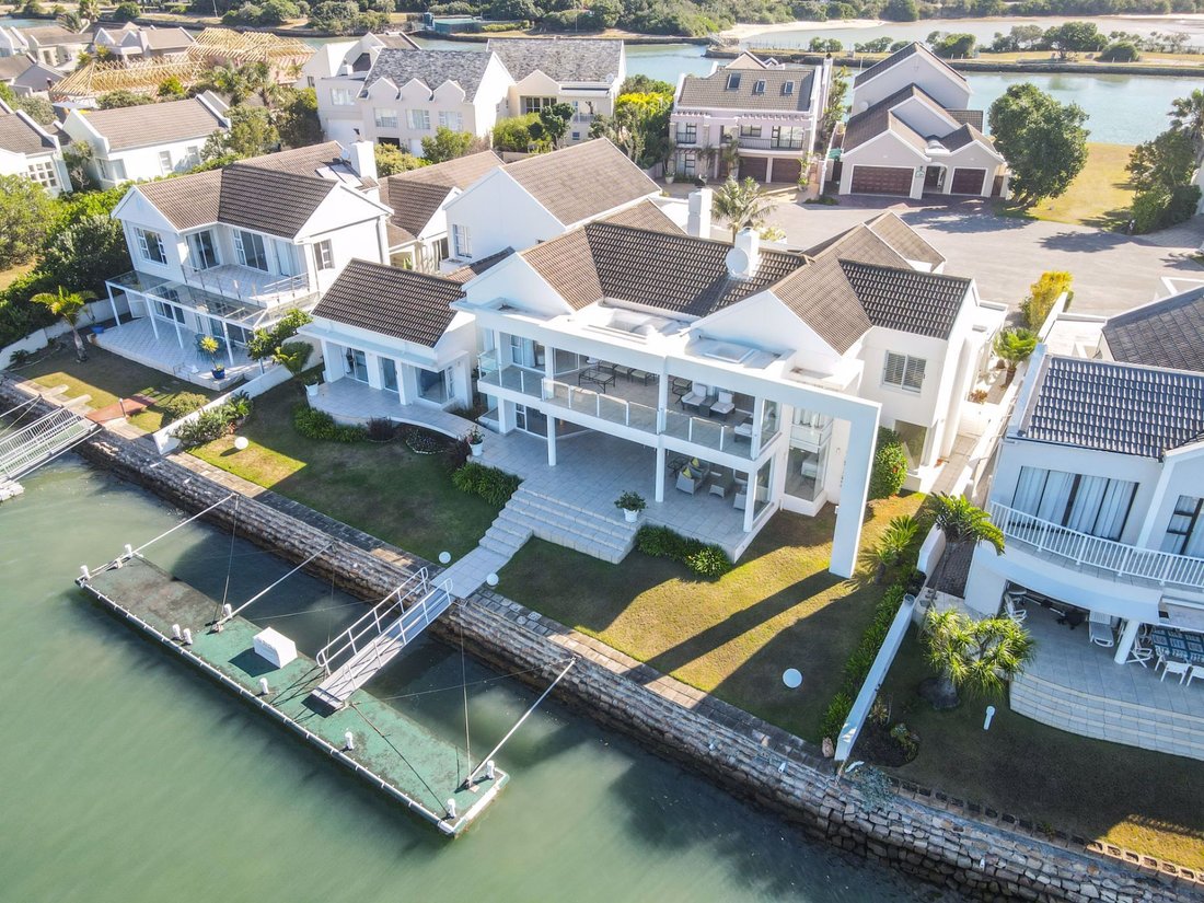 Unsurpassed Luxury On The Marina Canals In Royal Alfred Marina, South