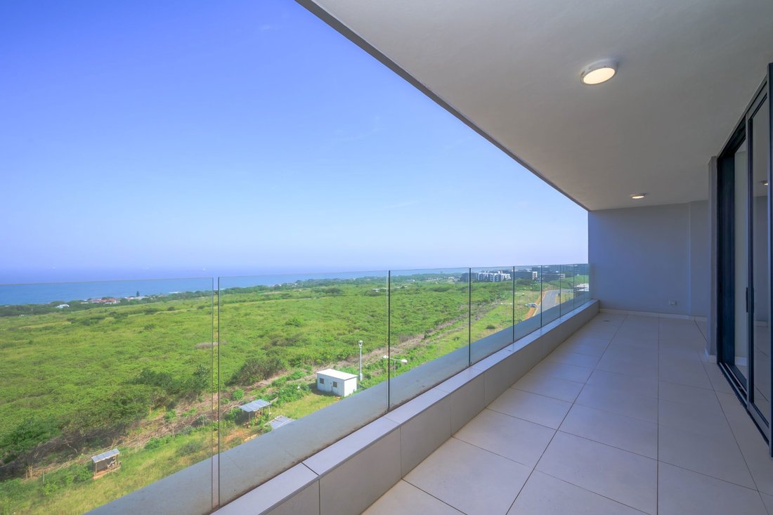 Cosmopolitan, Coastal Living In Blackburn, Kwa Zulu Natal, South Africa