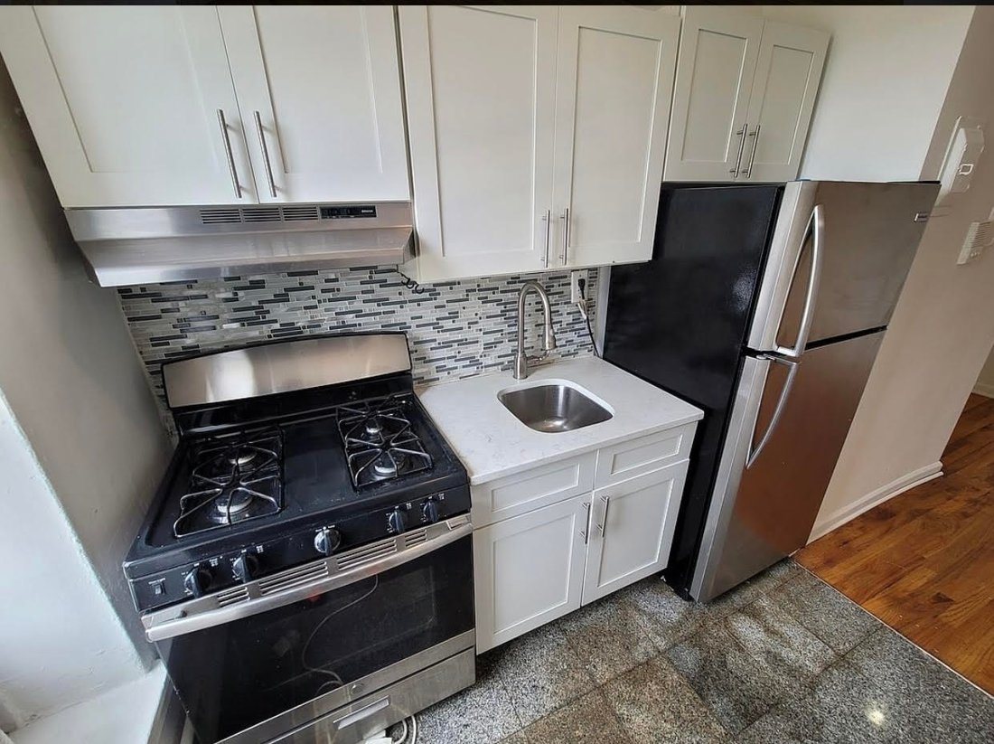 For Sale Apartment Building With 10 Units In New York, New York