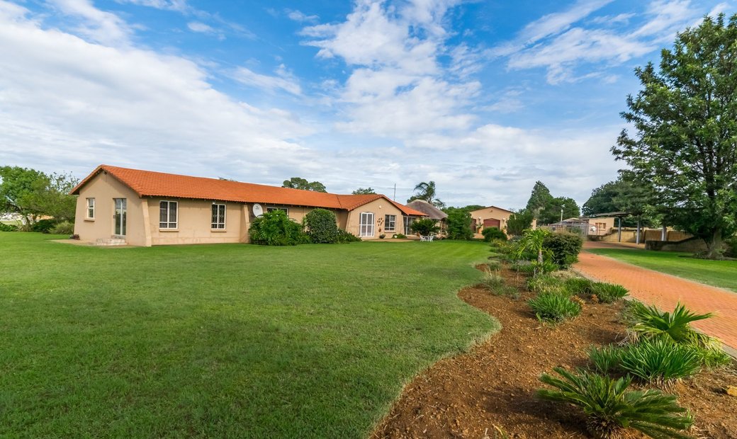 Listings by Krugersdorp South Africa JamesEdition