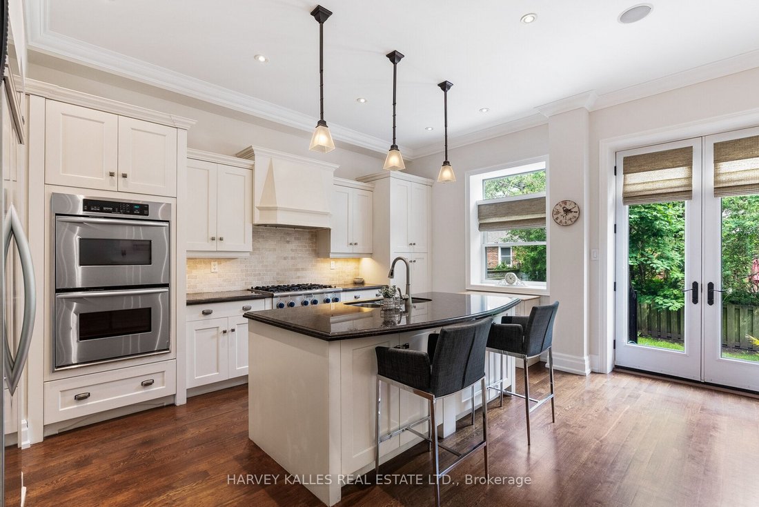 Charming Home In Stonegate Queensway In Toronto, Ontario, Canada For