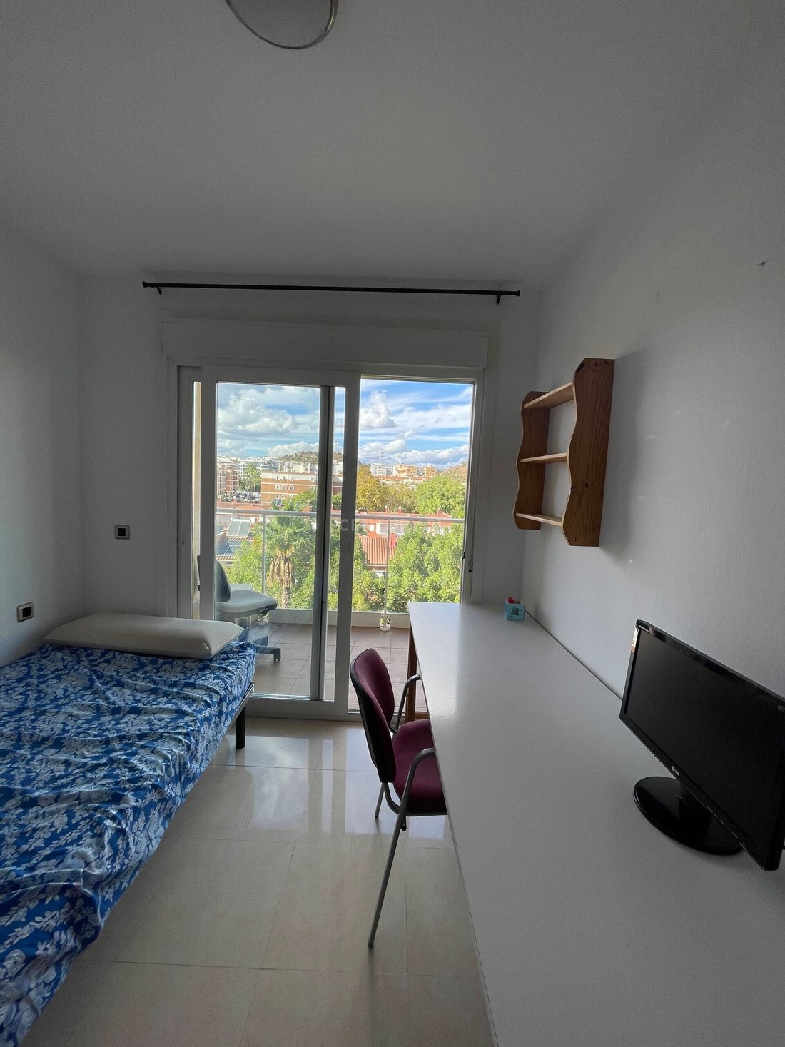 Rental 3 Bedroom Apartment Málaga Teatinos In Málaga, Andalusia, Spain