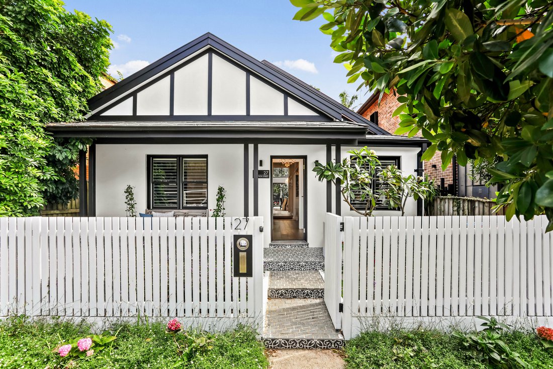 27 Simpson Street, Bondi Beach In Sydney, New South Wales, Australia