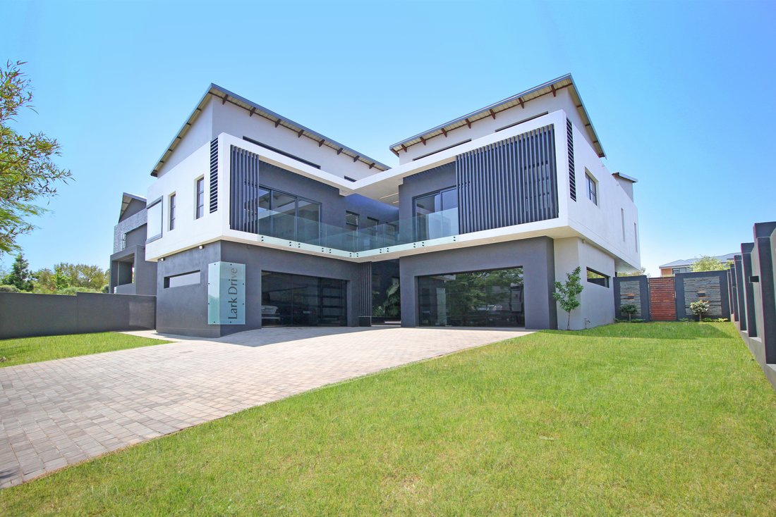 Smart Modern Masterpiece !! In Midrand, Gauteng, South Africa For Sale