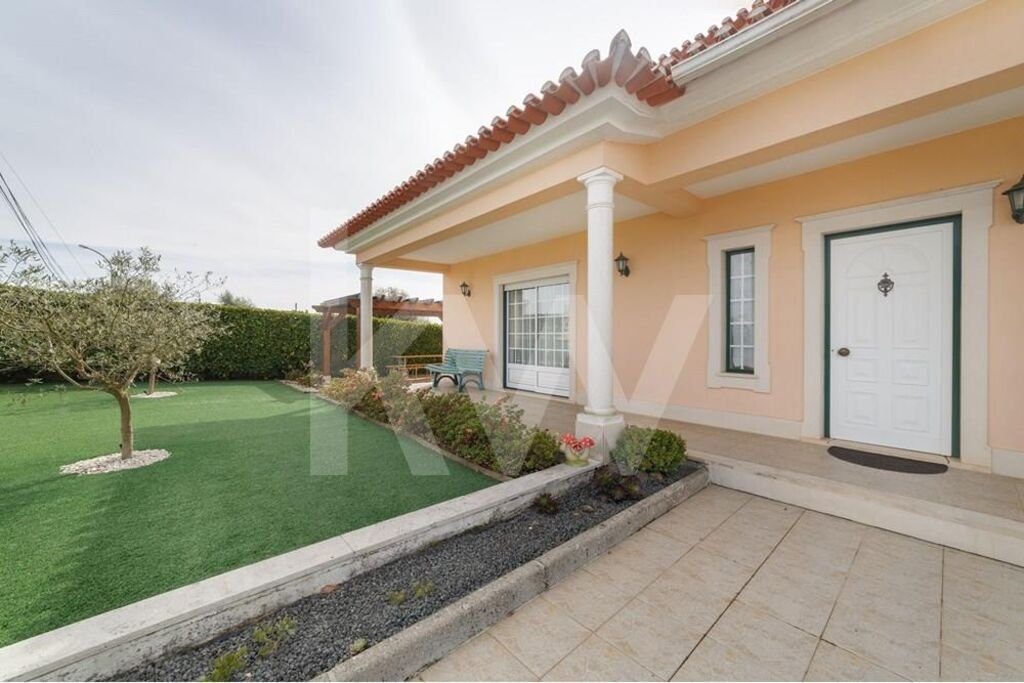 Ourém Town House In Ourém, Portugal For Sale (14833365)