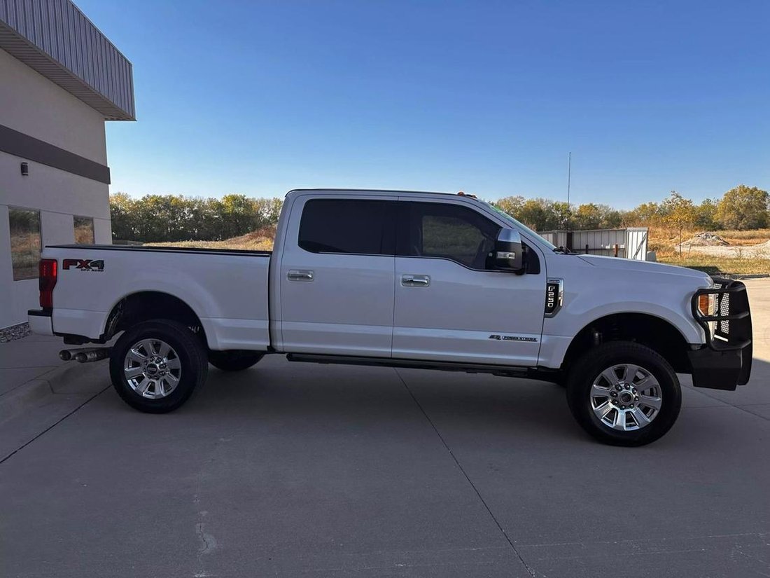 2017 Ford F250 Super Duty Crew Cab In Peculiar, Mo, United States For