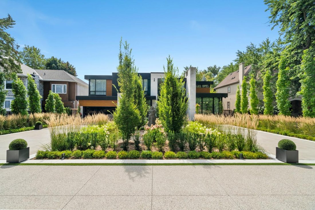 A Modern Masterpeice On Elgin In Markham, Ontario, Canada For Sale