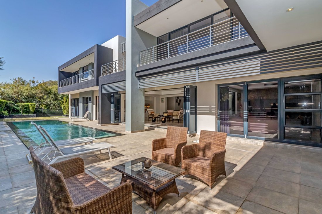 Modern Contempory Luxury! In Midrand, Gauteng, South Africa For Sale