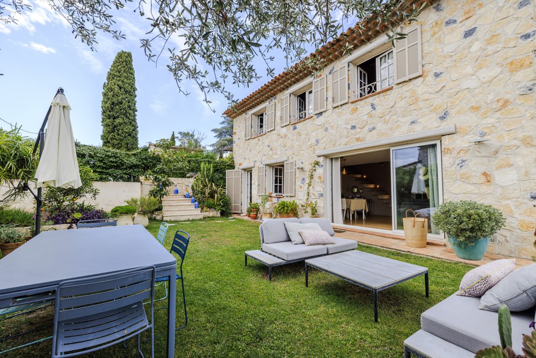 Extremement Rare In La Colle Sur Loup, Provence Alpes Côte D'azur