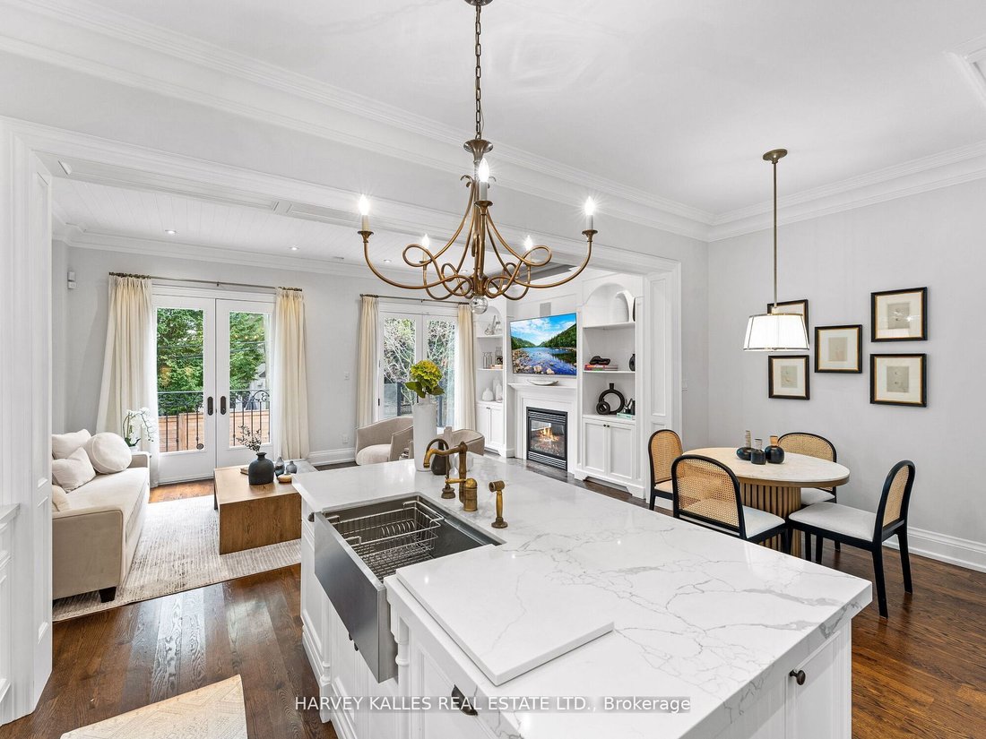 Masterfully Crafted Residence On A Premium Street In Toronto, Ontario