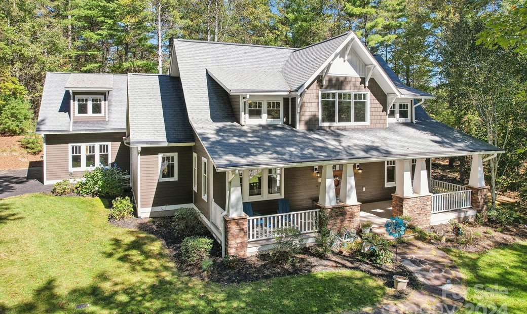 Residential Hendersonville In Laurel Park, North Carolina, United