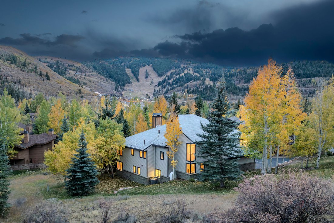 Timeless Mountain Home In Coveted Solamere, In Park City, Utah, United