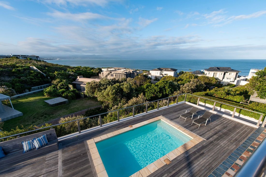 Whale Rock Beach Exclusivity In Plettenberg Bay, Western Cape, South