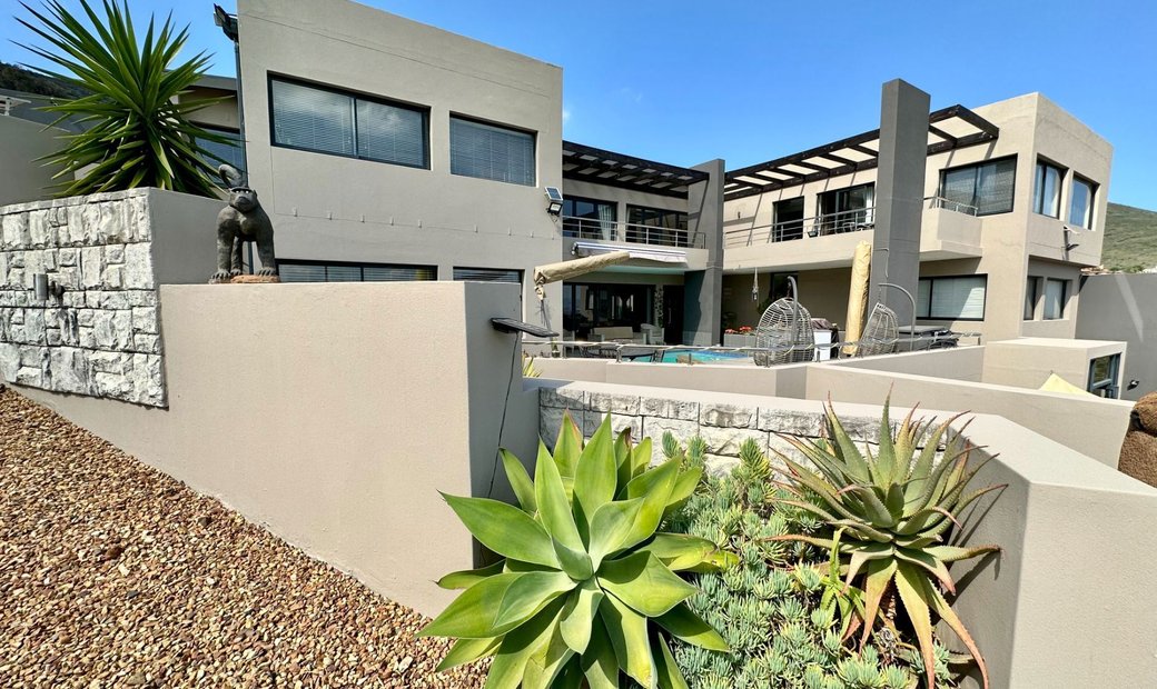An Entertainer's Paradise This Dream In Cape Town, Western Cape, South