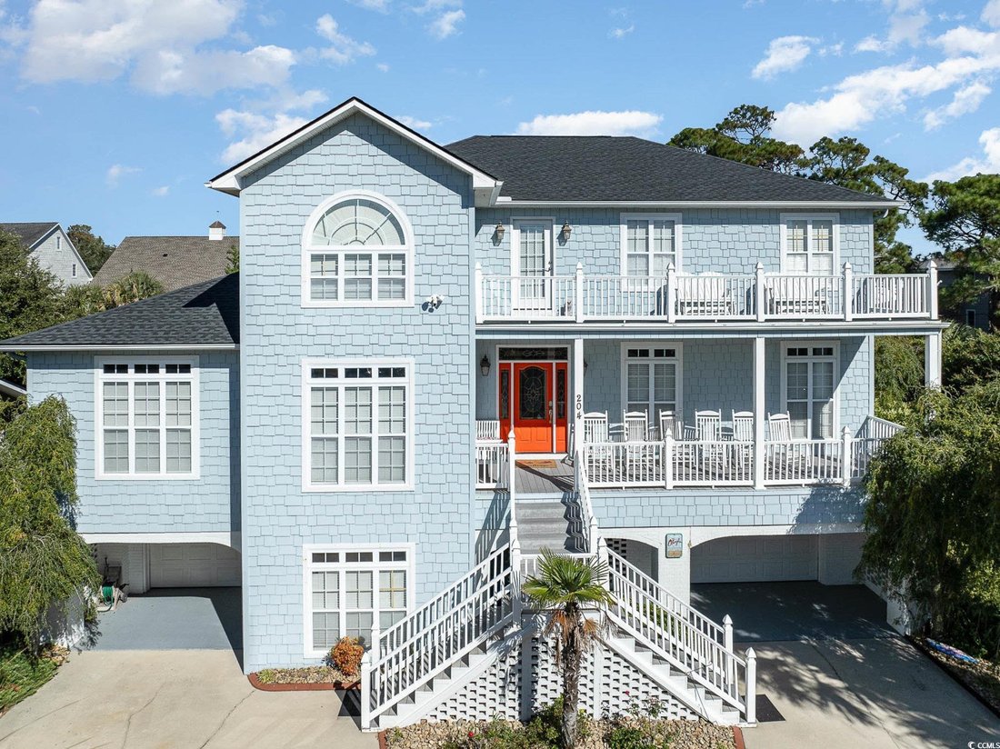 6 Bedrooms Single Family In North Myrtle Beach, South Carolina, United