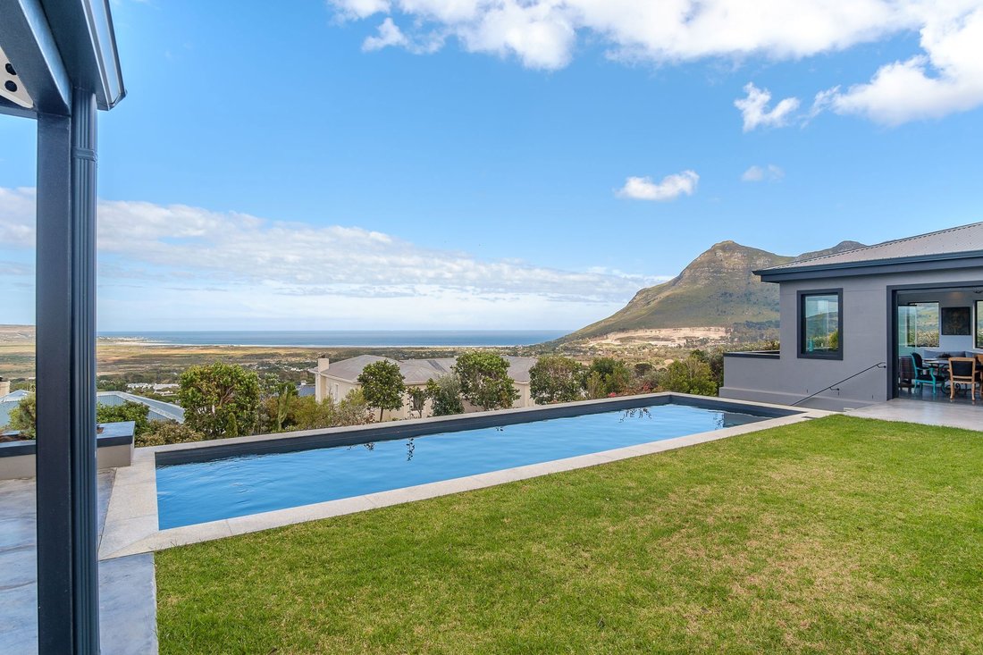 Luxury Living At Its Best In Cape Town, Western Cape, South Africa For