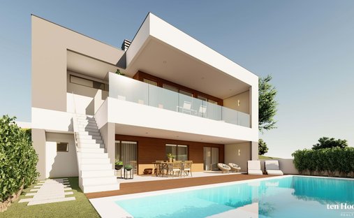 Villa in Mexilhoeira Grande, Algarve, Portugal 1