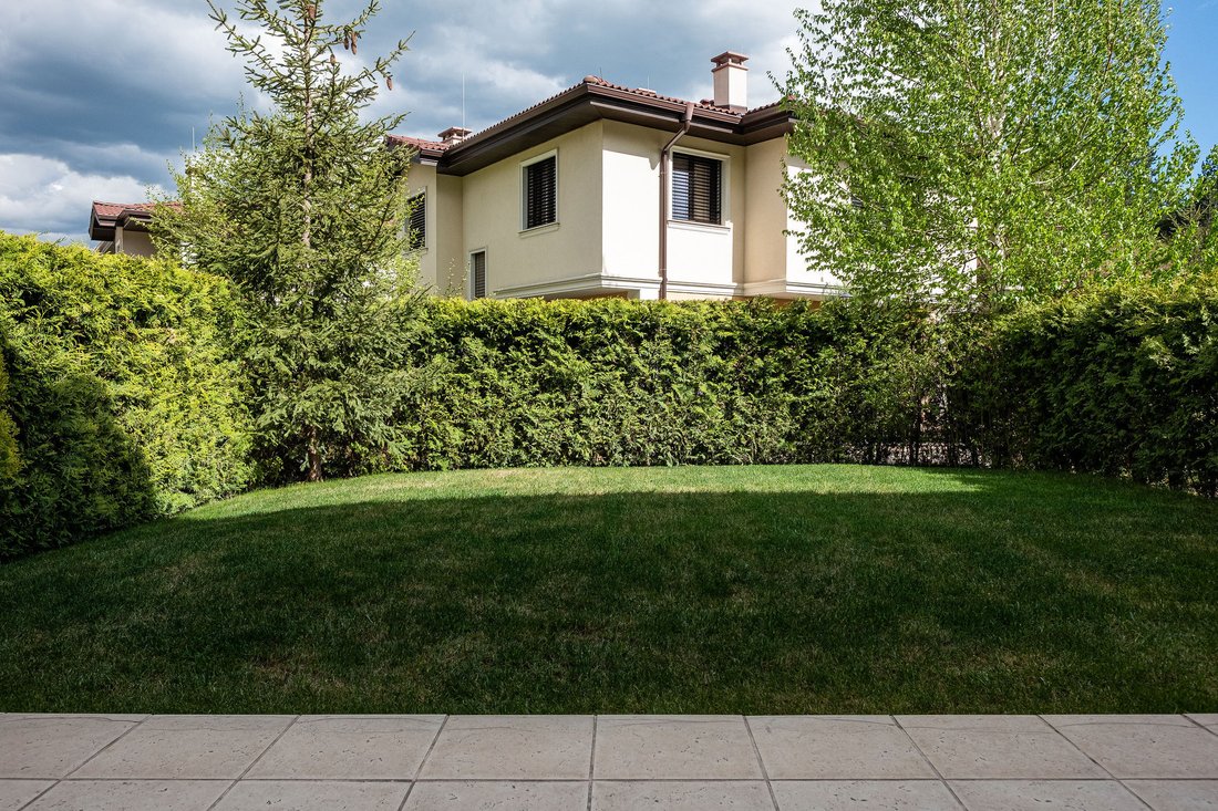 Contemporary House Near The Anglo In Sofia, Sofia City Province