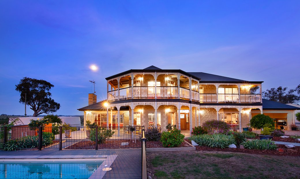 'Indilly Farm' Nestled Between Bendigo And In Derrinal, Victoria