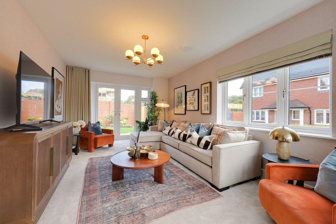 House Burgess Hill In Burgess Hill, England, United Kingdom For Sale