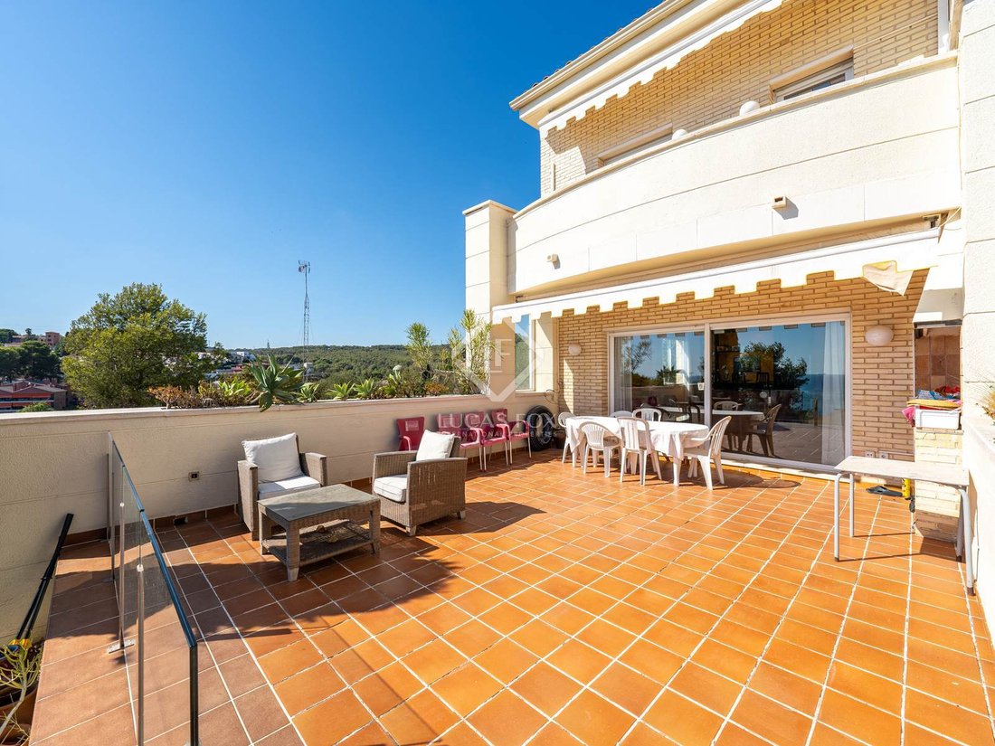 Tarragona House / Villa In Tarragona, Spain For Sale (14833581)