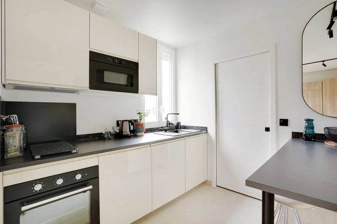 Courbevoie Apartment In Courbevoie, île De France, France For Rent