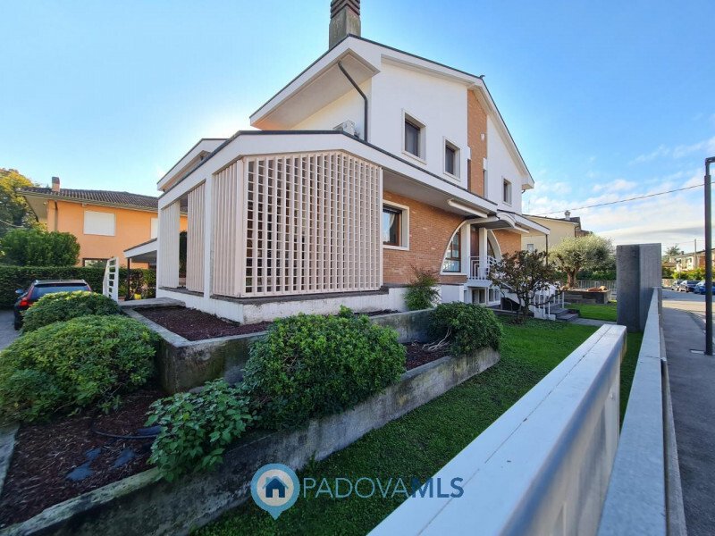 Padova Single House In Monteortone, Italy For Sale (14835478)