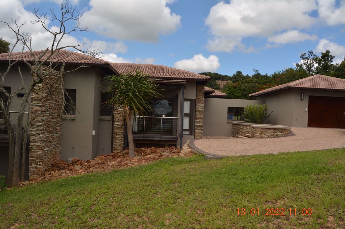 Nature Reserve Estate Living In White River, Mpumalanga, South Africa For Sale (14840702)