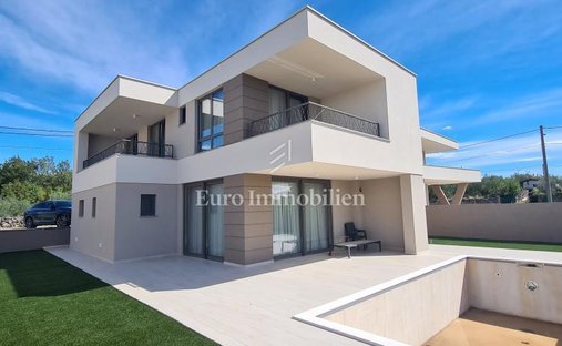 House in Krk, Primorje-Gorski Kotar County, Croatia 1