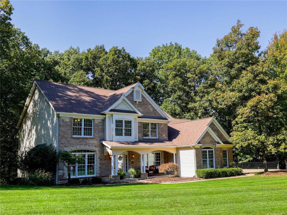 16335 Sheffield Point In Ballwin, Missouri, United States For Sale