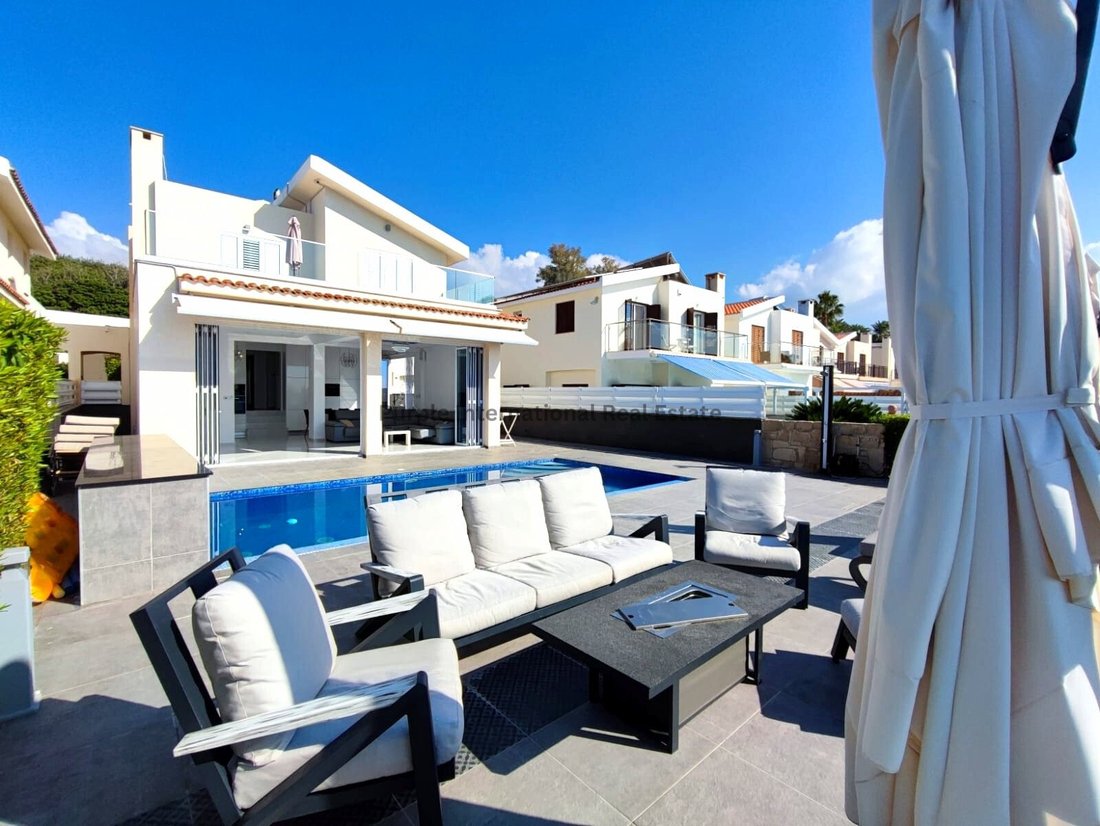 Villa in Peyia, Paphos, Cyprus 1 - 14842311