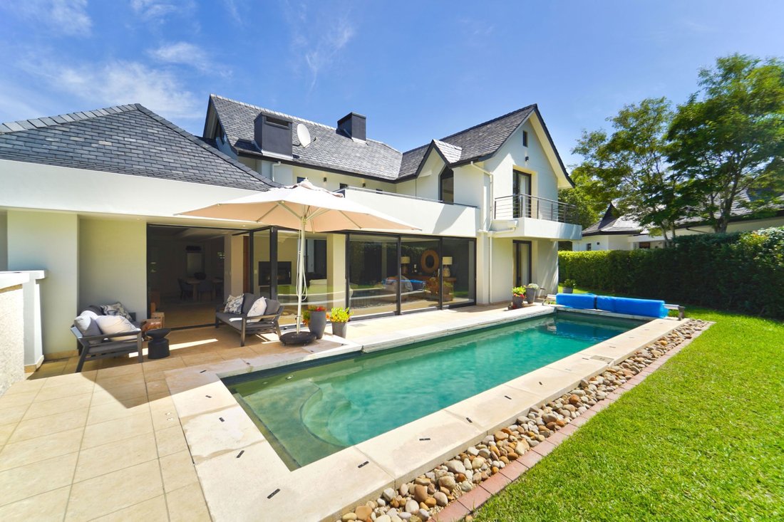 An Exceptional In Pearl Valley Golf Estate And Spa, Western Cape, South