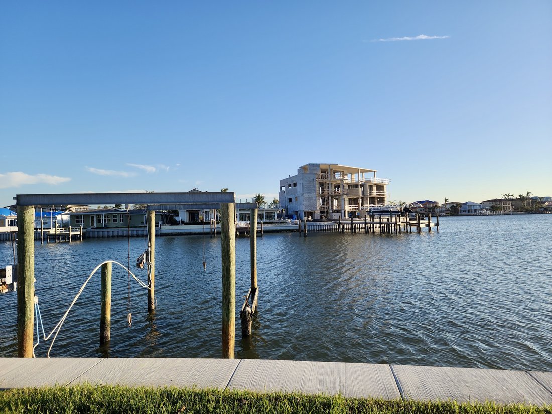 Land Agricultural (Not Zoned) In St. Petersburg, Florida, United States