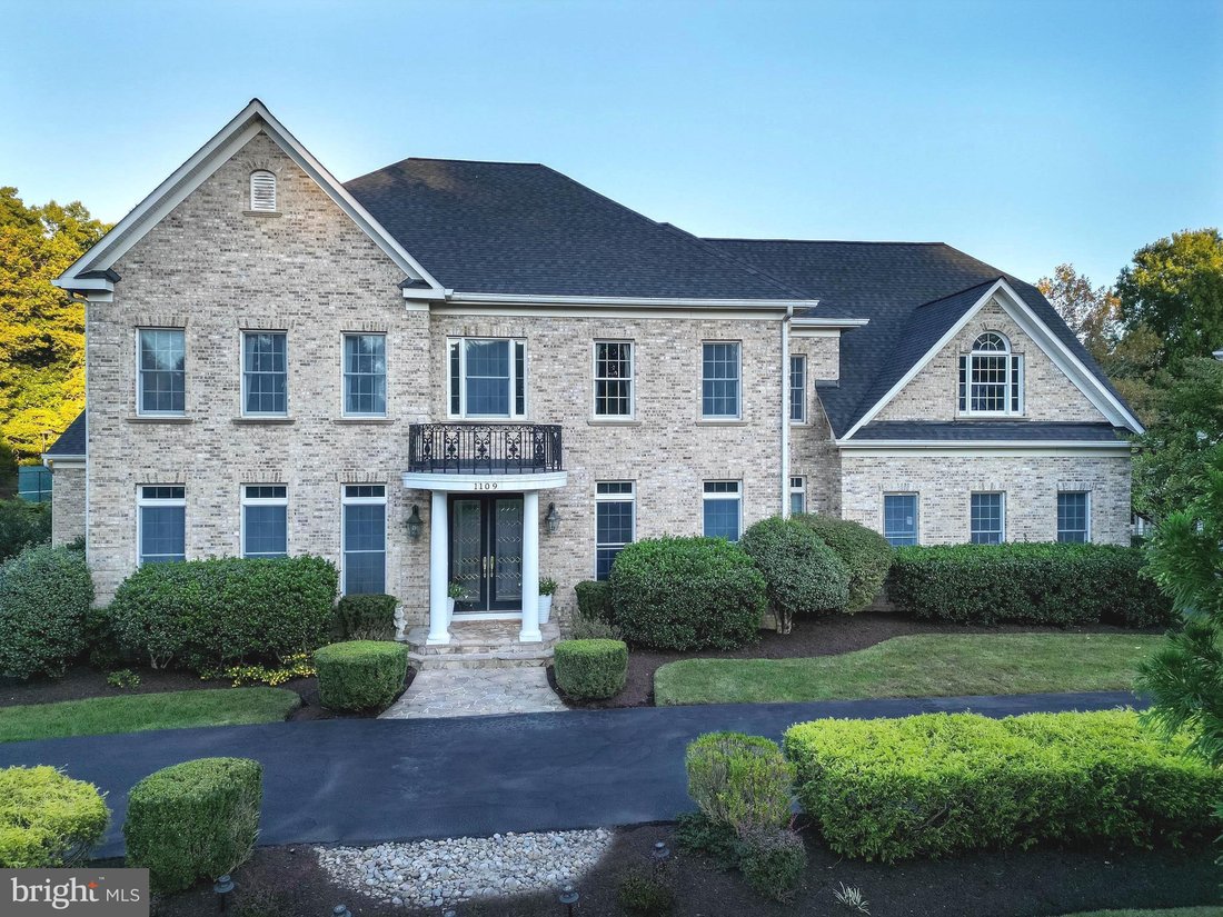 Residential Great Falls In Great Falls, Virginia, United States For