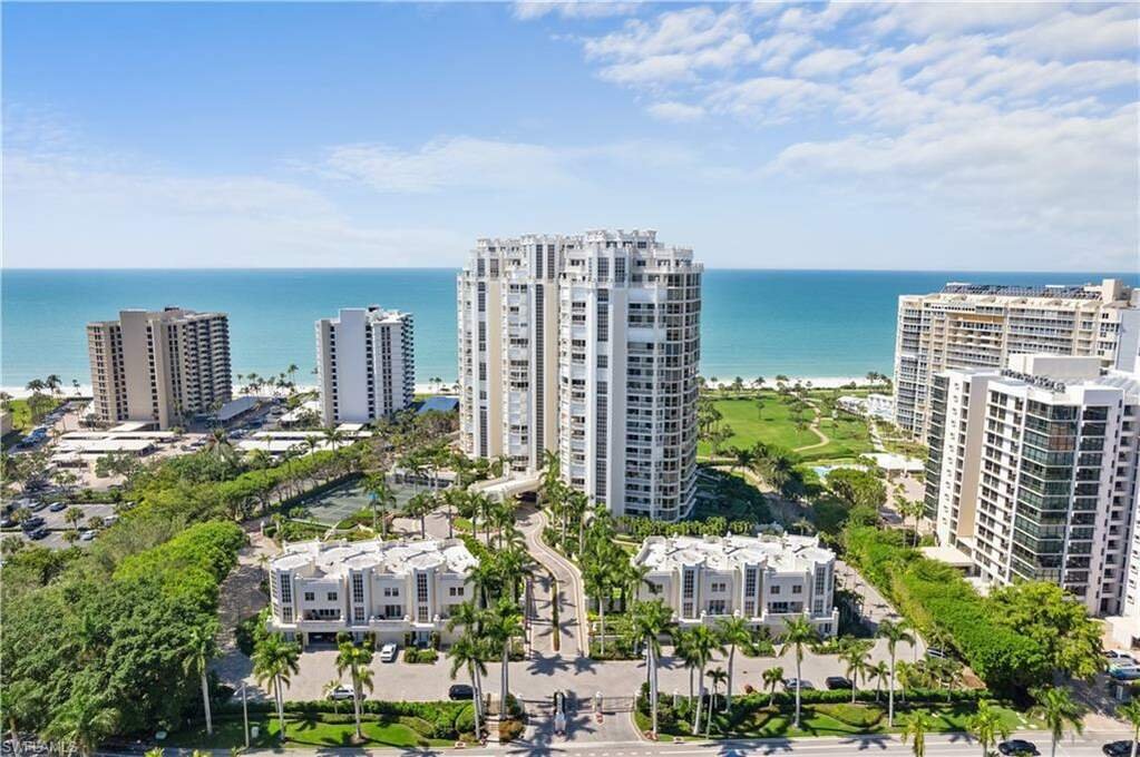 Beautiful Beachfront Unit With Spectacular In Naples, Florida, United