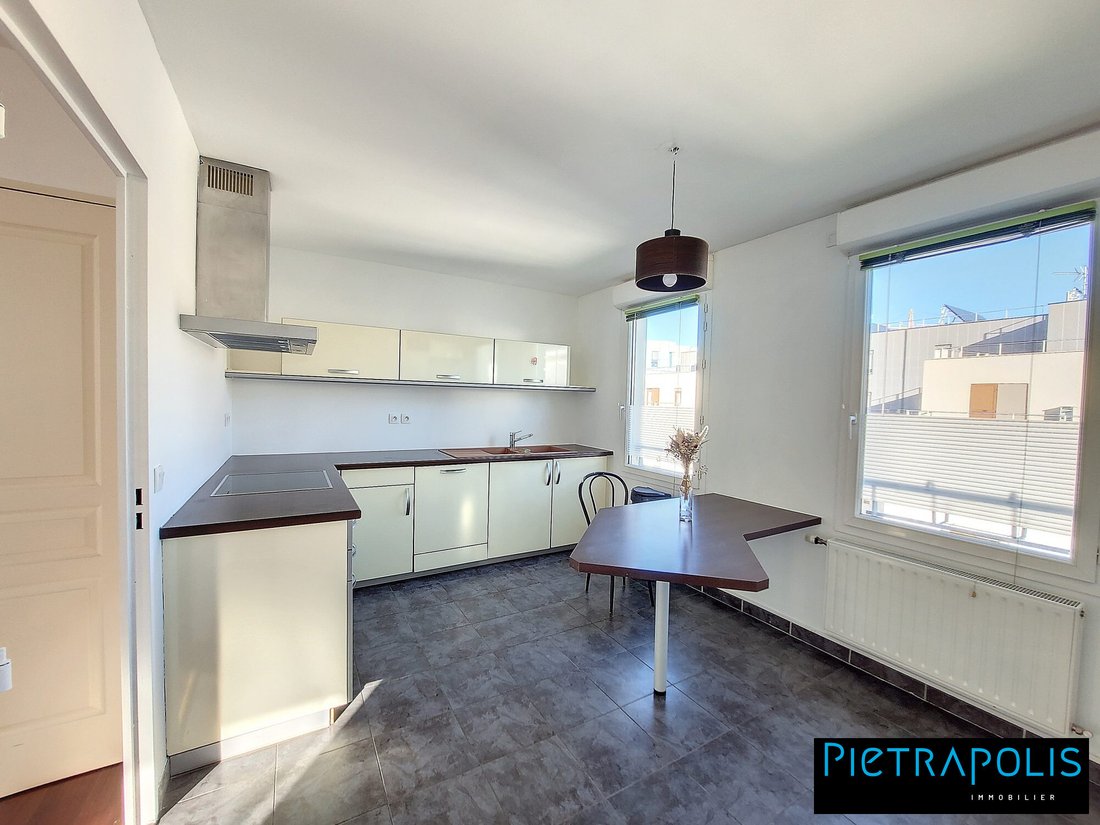 Lyon Apartment In Lyon, Auvergne Rhône Alpes, France For Sale (14835929)