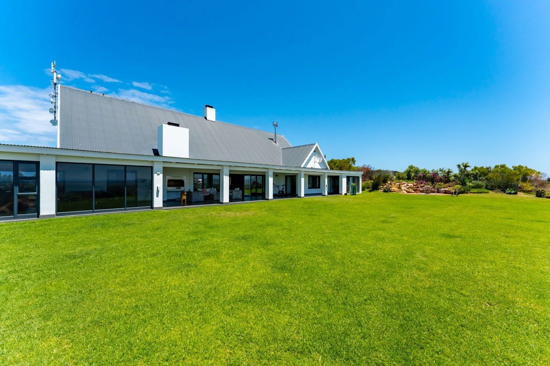 Exclusive Mandate ‘Out Of In Saint Francis Bay, Eastern Cape, South