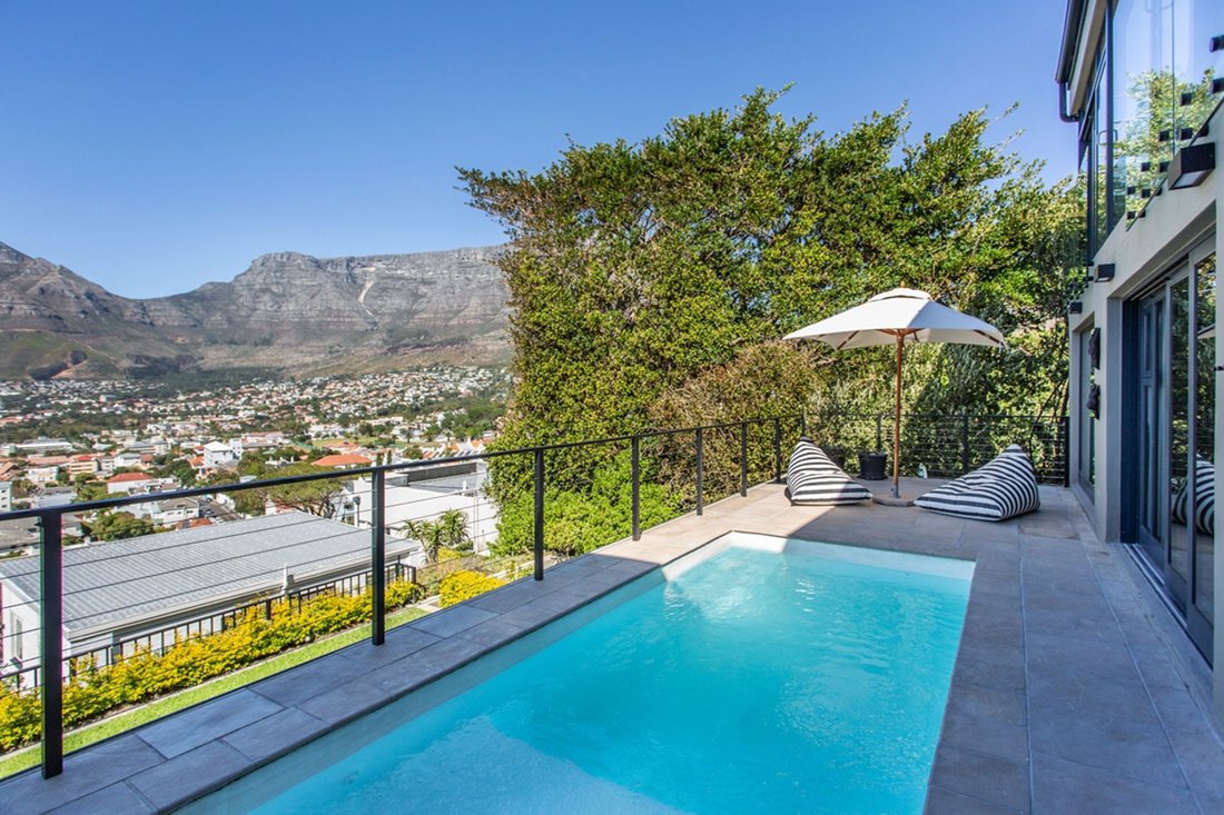 To This Magnificent Property In Cape Town, Western Cape, South
