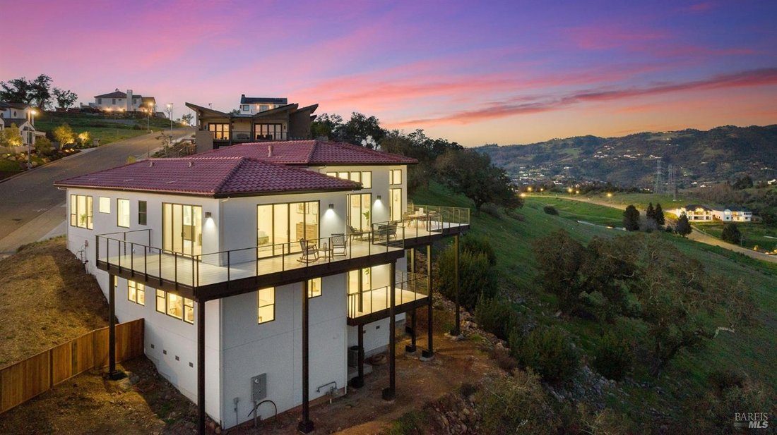 Residential Santa Rosa In Santa Rosa, California, United States For