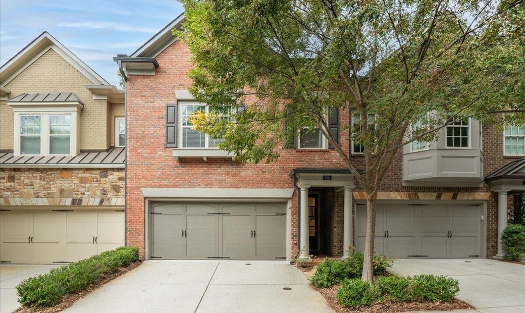 Residential Alpharetta In Alpharetta, United States For Sale